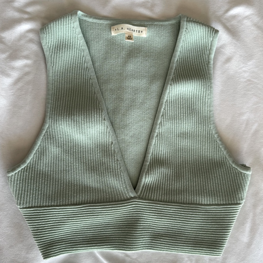 LA hearts crop top
